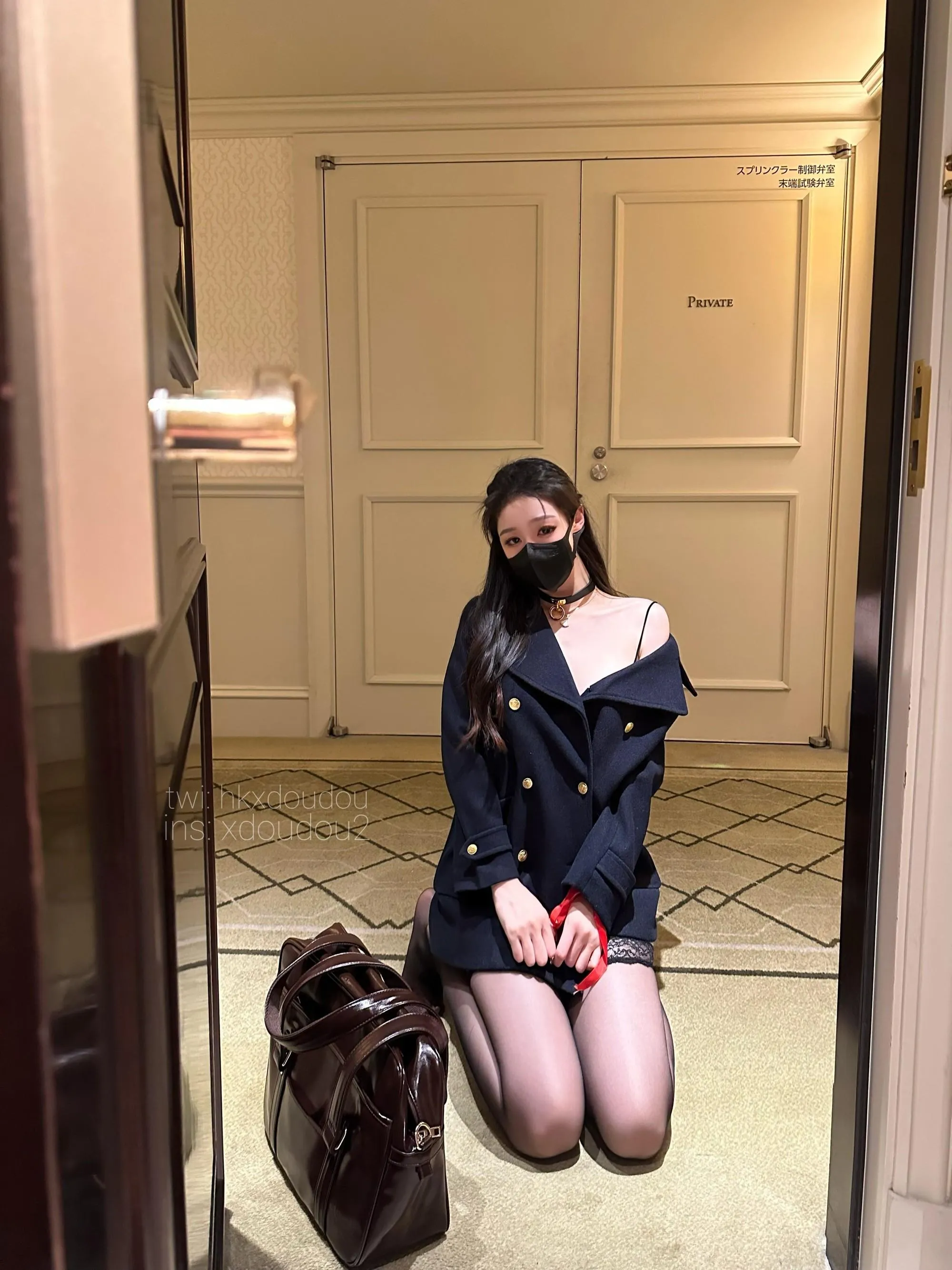 是小逗逗 – NO.007 30粉丝著名美团外卖媛网红模特 全量资源 极品露脸大长腿顶级露出专家 [309P]插图